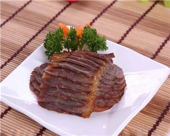 優(yōu)質(zhì)牛肉，秘制醬牛肉營(yíng)養(yǎng)價(jià)值高，口感好！