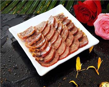 肉質(zhì)很緊，五香味十足！